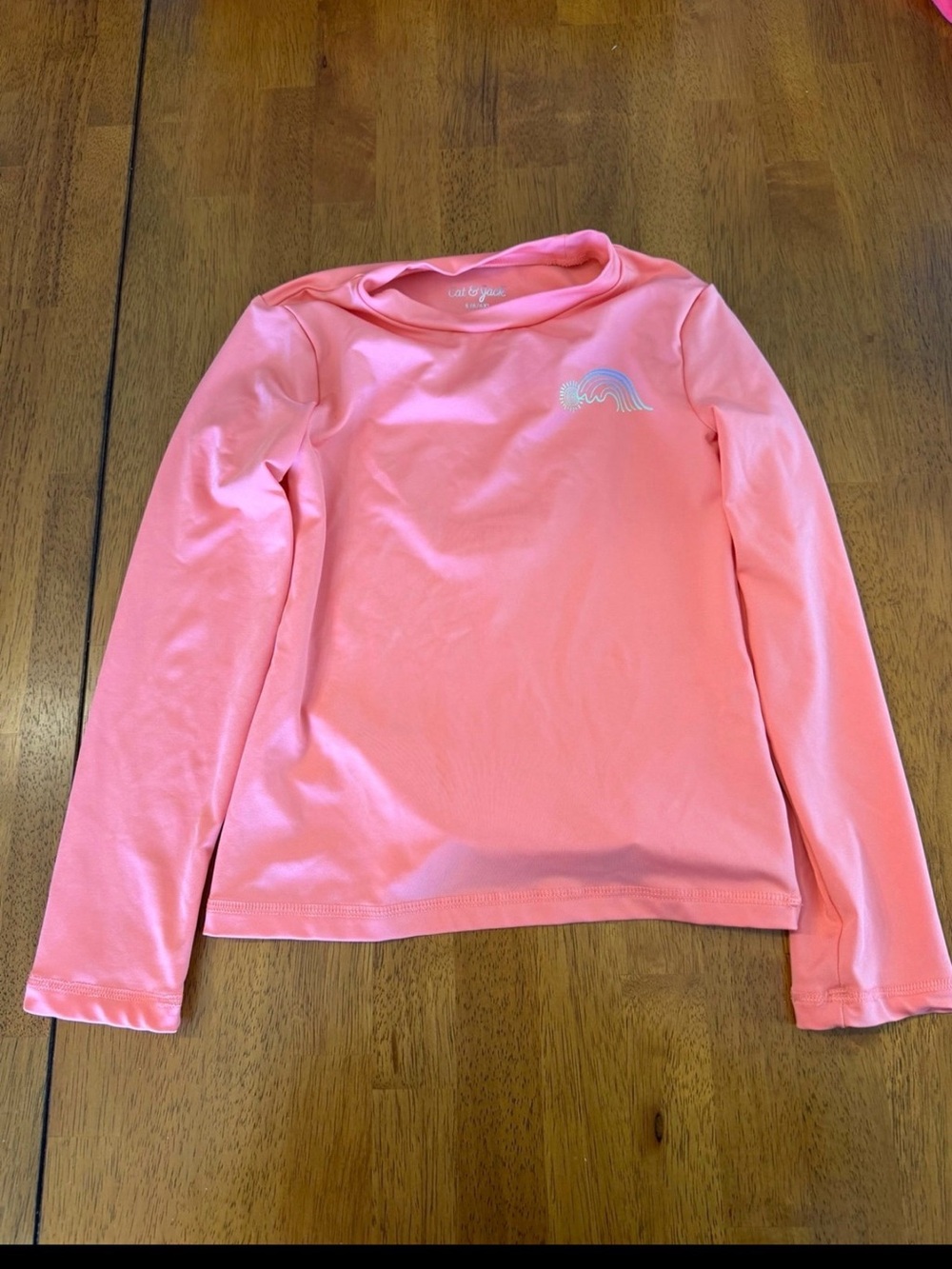 Small (6/ 6x) Cat & Jack Coral long sleeve rash guard top
